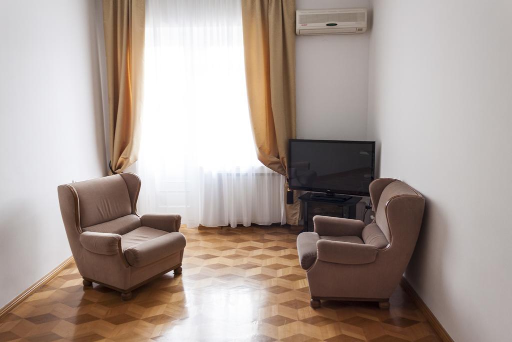 Apartment Janashia Tbilisi Buitenkant foto